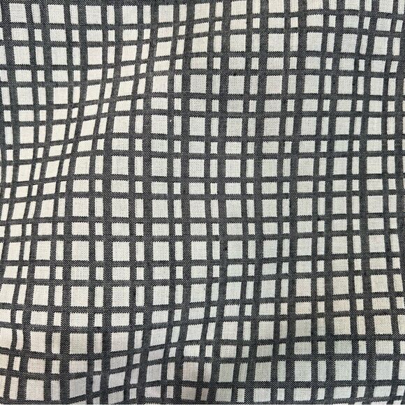 The Limited Gray & White Plaid Cropped Ankle Pants - Size 8 - Picture 8 of 8